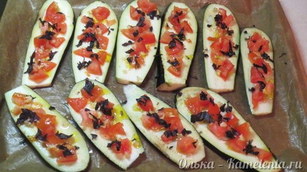 Приготовление рецепта Баклажаны, запеченные с помидорами и базиликом шаг 6