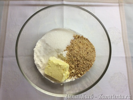 Приготовление рецепта Вишневый пирог с ореховой крошкой шаг 5