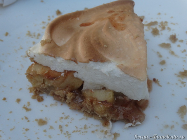 Рецепт пирога с карамельными яблоками и меренгой