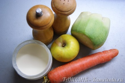 Приготовление рецепта Салат из маргеланской редьки, моркови и яблока шаг 1