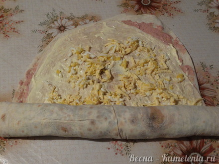 Приготовление рецепта Закусочный рулет из лаваша с паштетом шаг 7