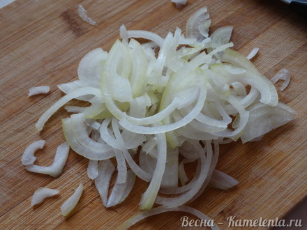 Приготовление рецепта Салат из квашенной капусты с ветчиной шаг 4