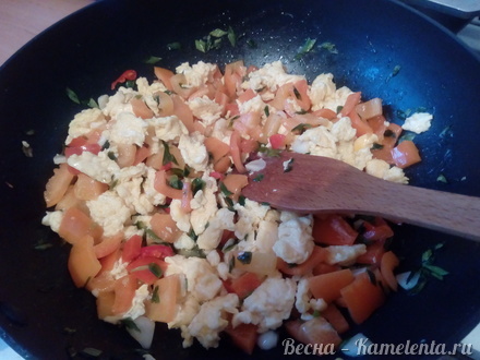 Приготовление рецепта Жареный рис с яйцом шаг 8