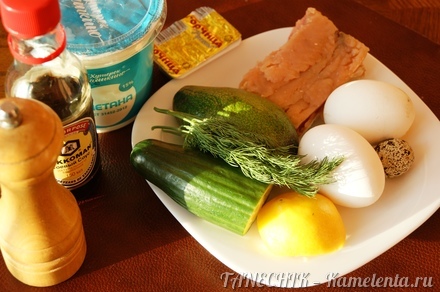 Приготовление рецепта Салат с красной рыбой и авокадо шаг 1