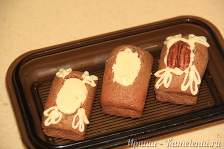 Приготовление рецепта Кофейные мини маффины с орехом пекан и белым шоколадом шаг 13