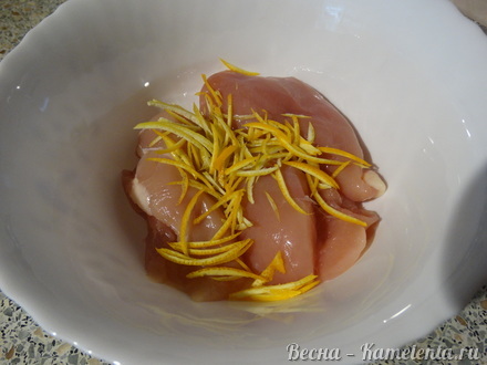 Приготовление рецепта Дуэт курочки и манго с тонкой ноткой апельсина шаг 5