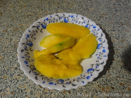 Приготовление рецепта Дуэт курочки и манго с тонкой ноткой апельсина шаг 13