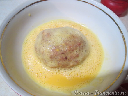 Приготовление рецепта Куриные зразы с яйцом и луком и &quot;Шотландское яйцо&quot; шаг 13