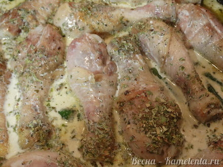 Приготовление рецепта Куриные голени в сливочном соусе шаг 13