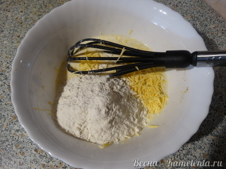 Приготовление рецепта Сырные маффины с курочкой шаг 6