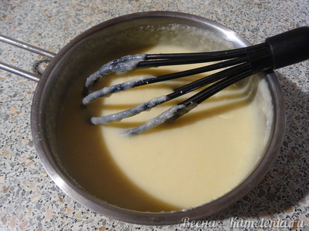 Приготовление рецепта Манный пудинг с белым шоколадом шаг 5