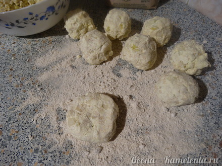 Приготовление рецепта Диетические сырники с грушей шаг 7