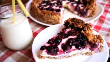 Рецепт Овсяный пирог с маскарпоне и ягодами
