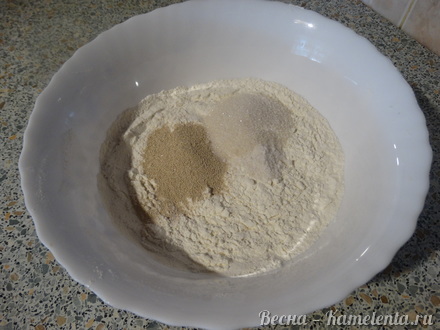 Приготовление рецепта Дрожжевой хлеб с вялеными томатами  шаг 3