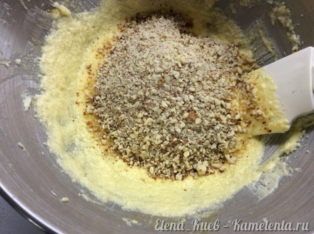 Приготовление рецепта Яблочно-ореховый пудинг шаг 11