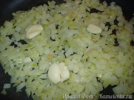 Приготовление рецепта Каннеллони со шпинатом, рикоттой и томатным соусом шаг 3