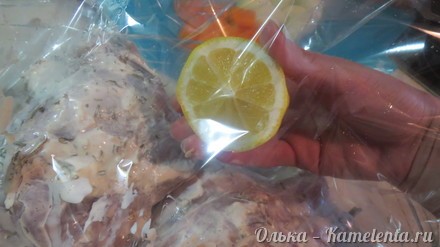 Приготовление рецепта Кролик в сметане, запеченный в духовке шаг 5