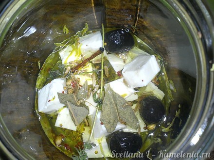 Приготовление рецепта Маринованная брынза с оливками шаг 4