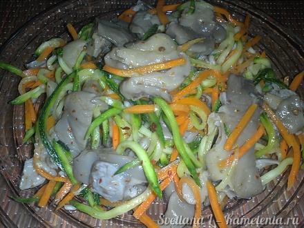 Приготовление рецепта Грибы вешенки  с овощами по корейским мотивам шаг 7
