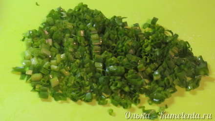 Приготовление рецепта Салат с зеленым луком шаг 3