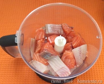 Приготовление рецепта Рыбные котлеты с йогуртовым соусом шаг 4