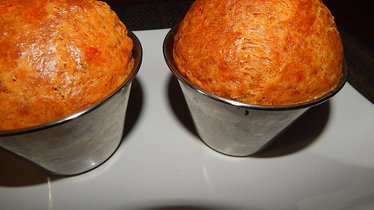 Маффины с запеченными томатами и сыром