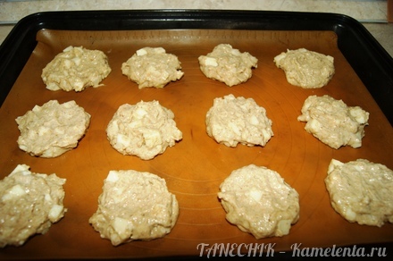 Приготовление рецепта Мягкое печенье с яблоками шаг 6