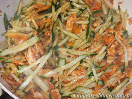 Приготовление рецепта Фунчоза с куриным филе и овощами шаг 13