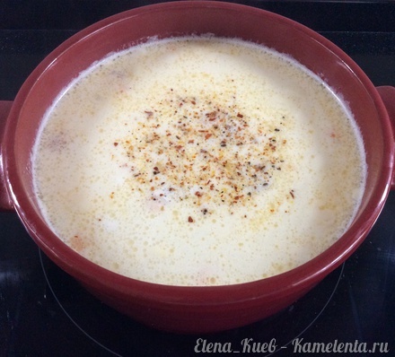 Приготовление рецепта Сырный суп с семгой и креветками шаг 9