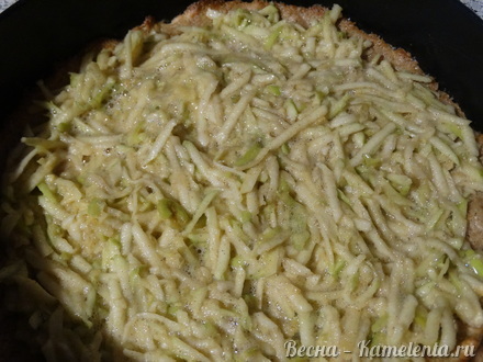 Приготовление рецепта Открытый яблочный пирог шаг 8