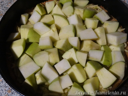 Приготовление рецепта Открытый яблочный пирог шаг 10