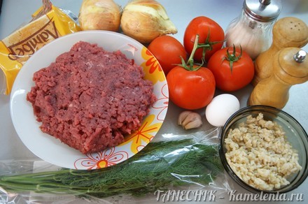 Приготовление рецепта Тефтели с сыром в соусе из томатов шаг 1