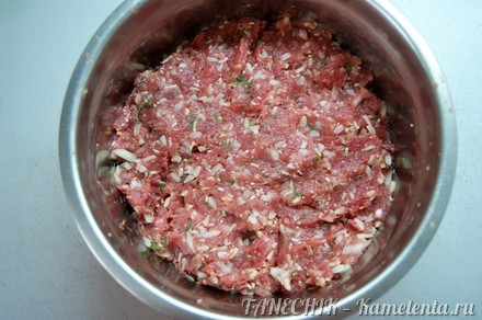 Приготовление рецепта Тефтели с сыром в соусе из томатов шаг 3