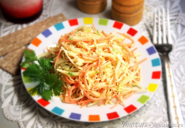 Рецепт салата из маргеланской редьки, моркови и яблока