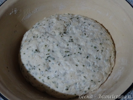 Приготовление рецепта Сметанный хлебушек с зелёным луком шаг 9