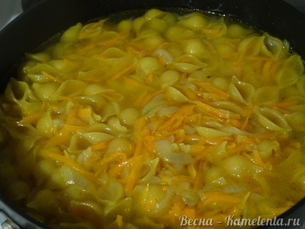 Приготовление рецепта Жареные макароны с сыром шаг 7