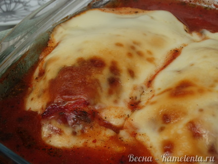Приготовление рецепта Куриная грудка в томатах с сыром сулугуни шаг 6