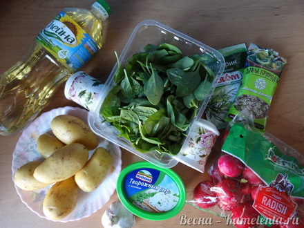 Приготовление рецепта Салат со шпинатом,  с пряным молодым  картофелем и редисом шаг 1