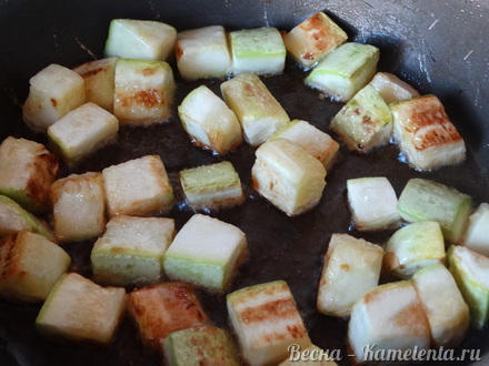Приготовление рецепта Грибное рагу с кабачками в сметанном соусе шаг 3