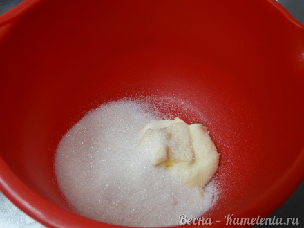 Приготовление рецепта Ванильные капкейки с сублимированной малиной и клубникой шаг 2