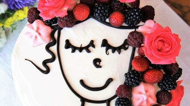 Рецепт Торт "Молочная девочка" (Milch Mädchen) со сливочно-йогуртовым кремом и фруктами-ягодами