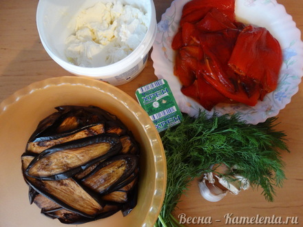 Приготовление рецепта Закуска из болгарского перца и баклажанов с домашним творожным сыром шаг 1