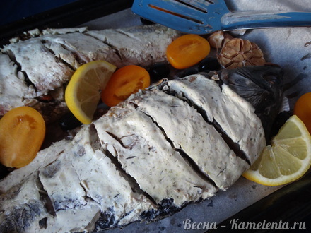 Приготовление рецепта Фаршированная рыба вялеными томатами шаг 11
