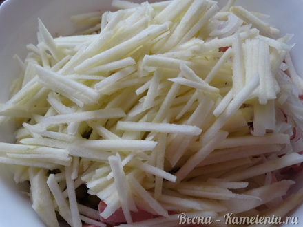 Приготовление рецепта Салат из квашенной капусты с ветчиной шаг 5