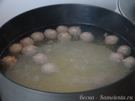 Приготовление рецепта Суп с клёцками и фрикадельками шаг 5