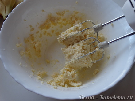 Приготовление рецепта Банановый кулич с грецким орехом шаг 2
