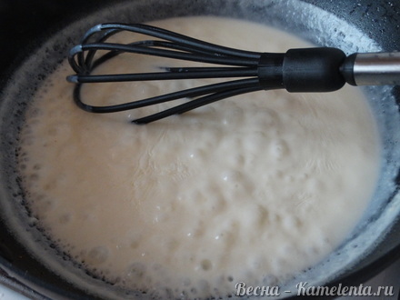 Приготовление рецепта Куриные сердечки под молочным соусом шаг 10