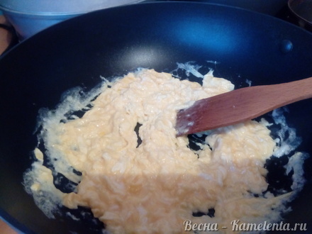 Приготовление рецепта Жареный рис с яйцом шаг 3