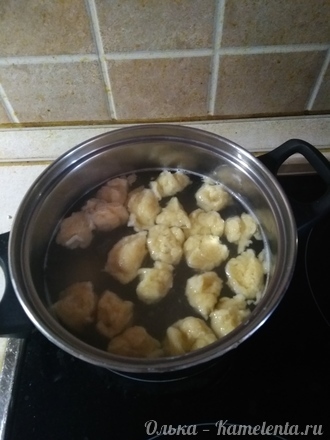 Приготовление рецепта Бульон (куриный или рыбный) с клецками  шаг 7