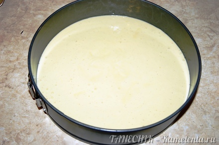 Приготовление рецепта Бисквит на горячем молоке со сметанно-йогуртовым кремом шаг 5